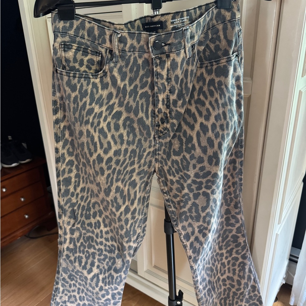 Good American Leopard Print Jeans in Beige and Gray